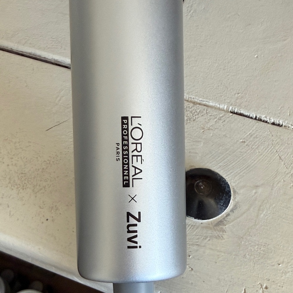 L'Oreal x Zuvi air light pro Silver Hair Dryer brand new - Picture 3 of 10